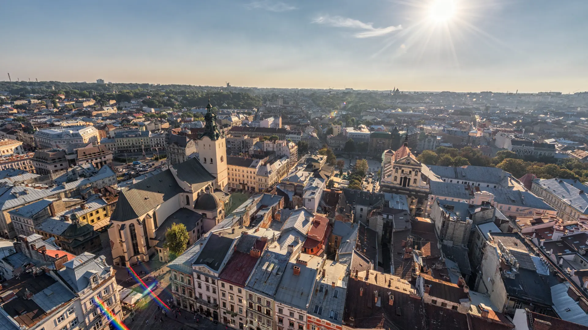 Vue aérienne du centre-ville et des toits de Liège