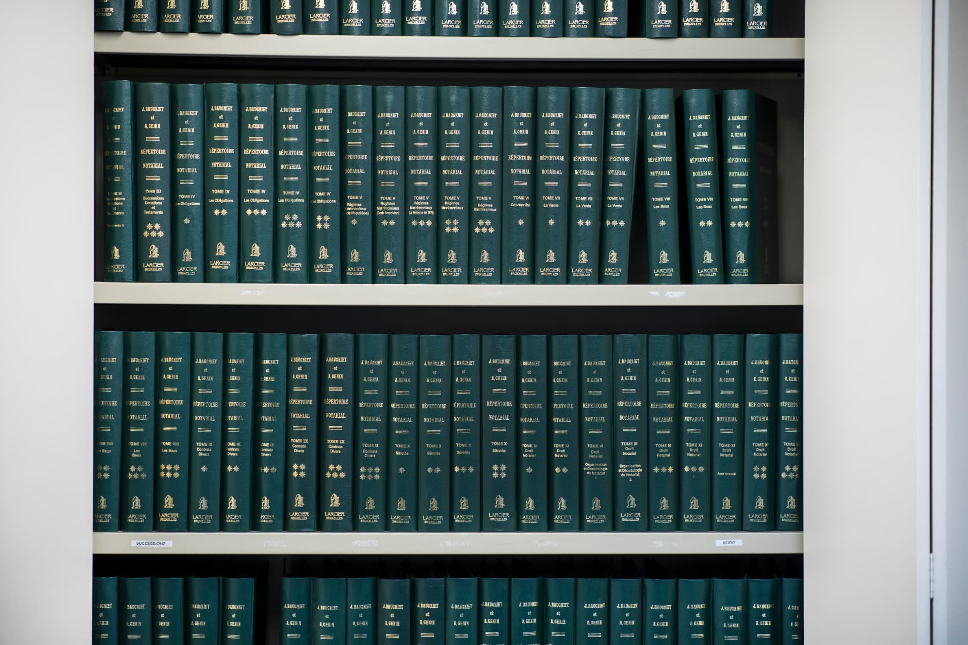 Bibliothèque juridique de l'étude notariale